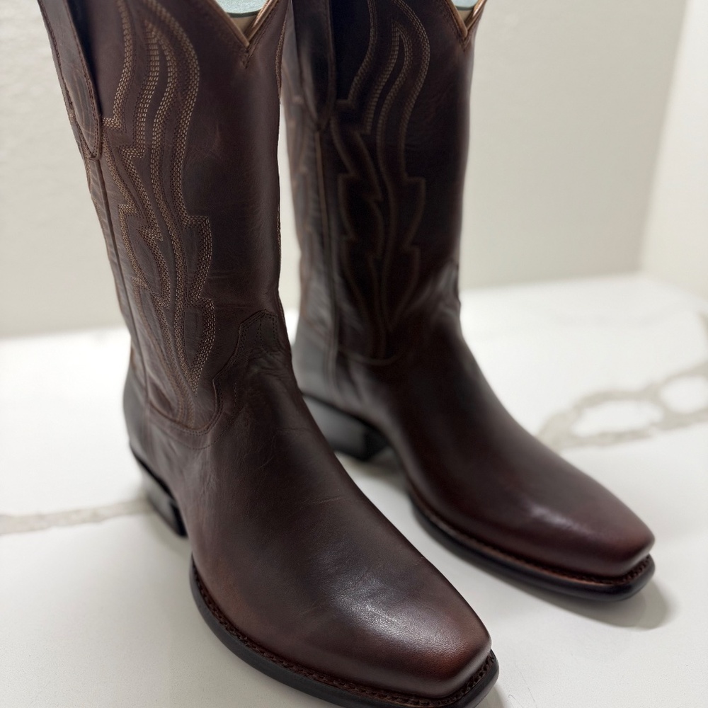Boots - Picture 3 of 4